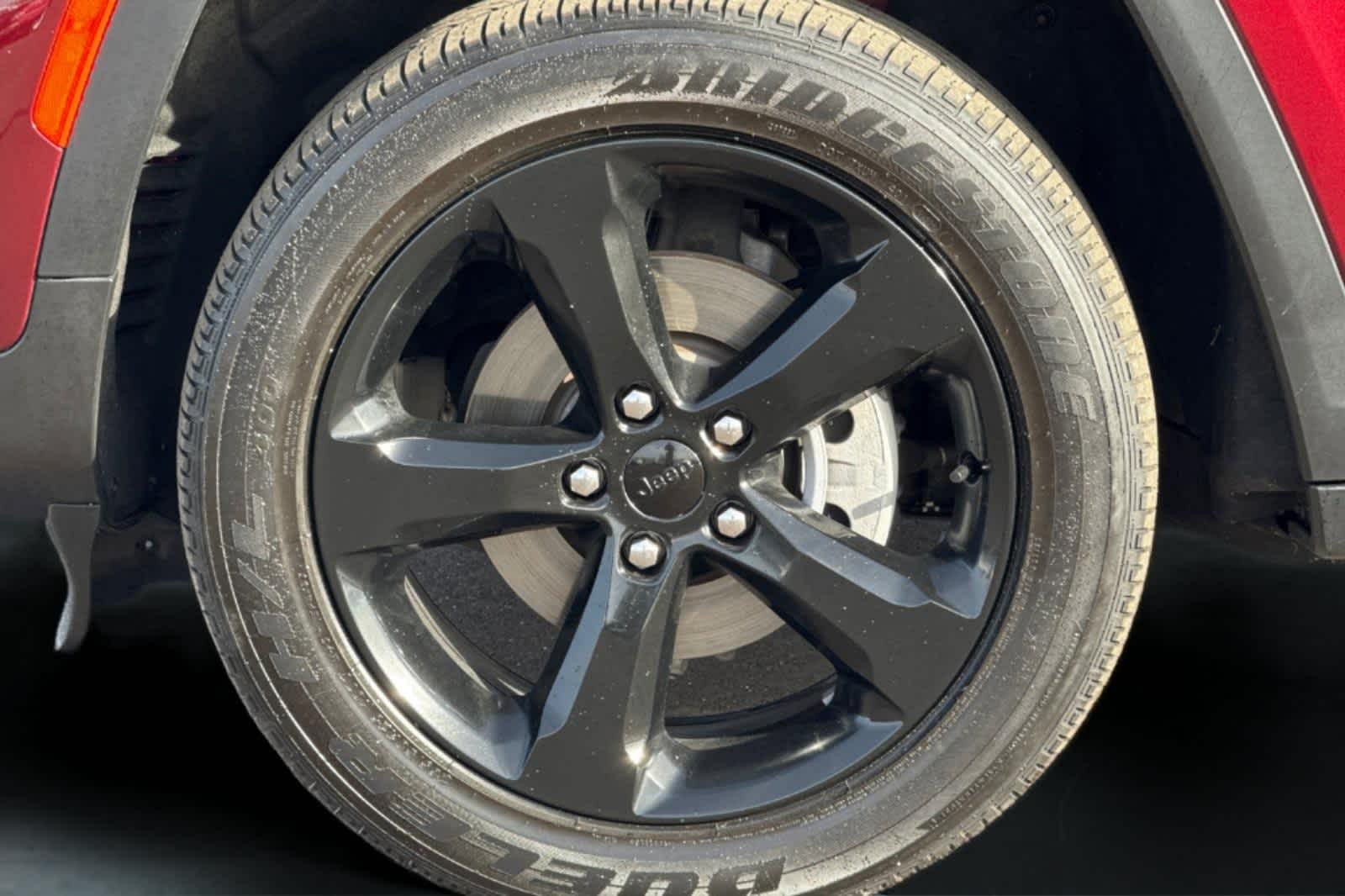 Thumbnail: 2023 Jeep Grand Cherokee - 30