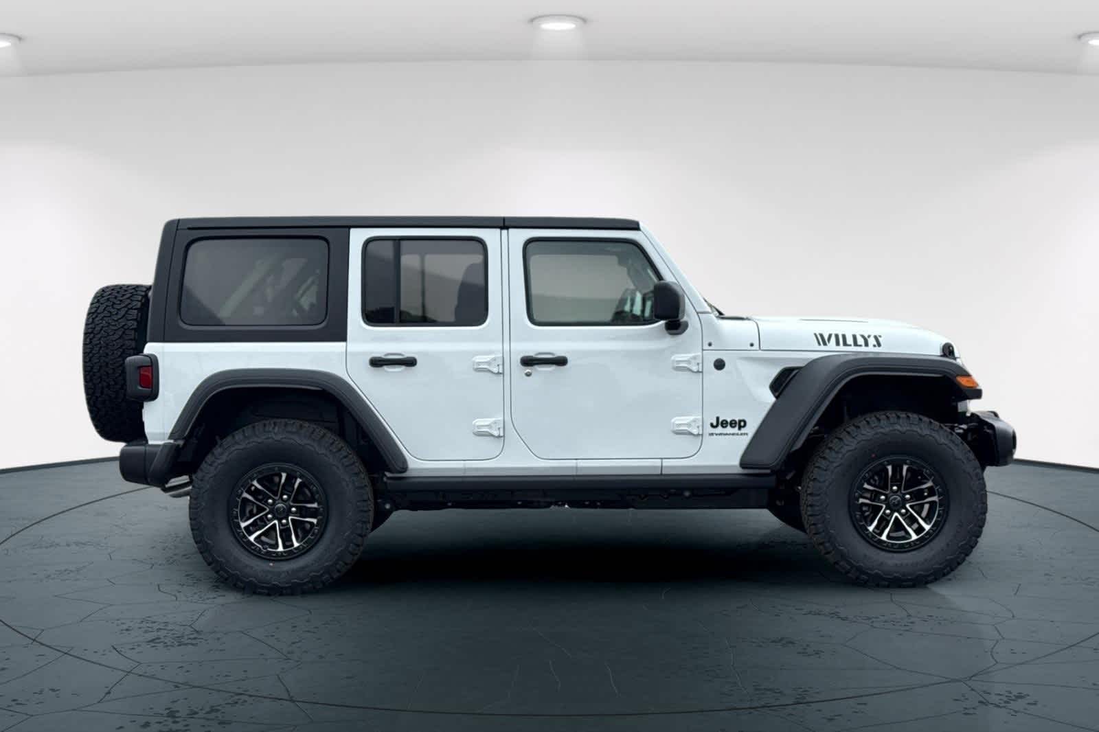 Thumbnail: 2026 Jeep Wrangler - 6