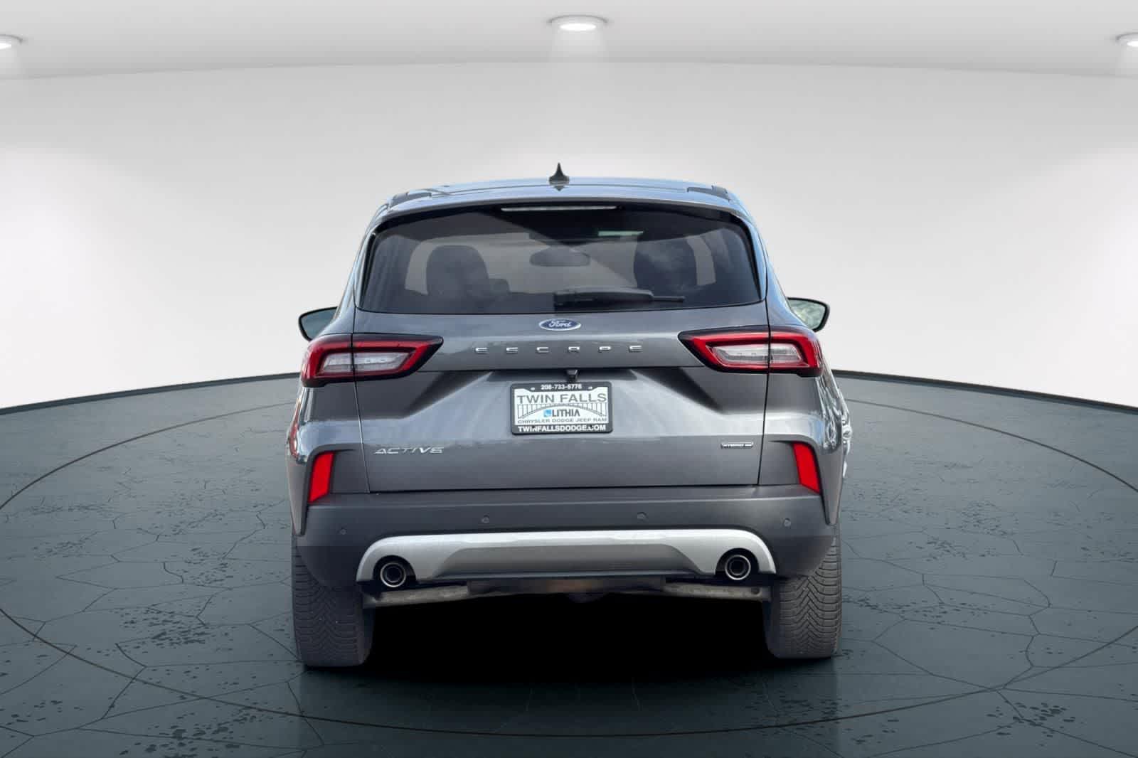 Thumbnail: 2023 Ford Escape - 7