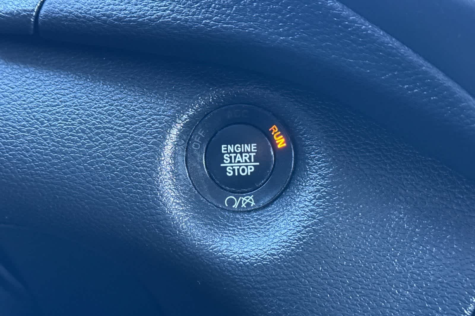 Thumbnail: 2022 Jeep Cherokee - 24