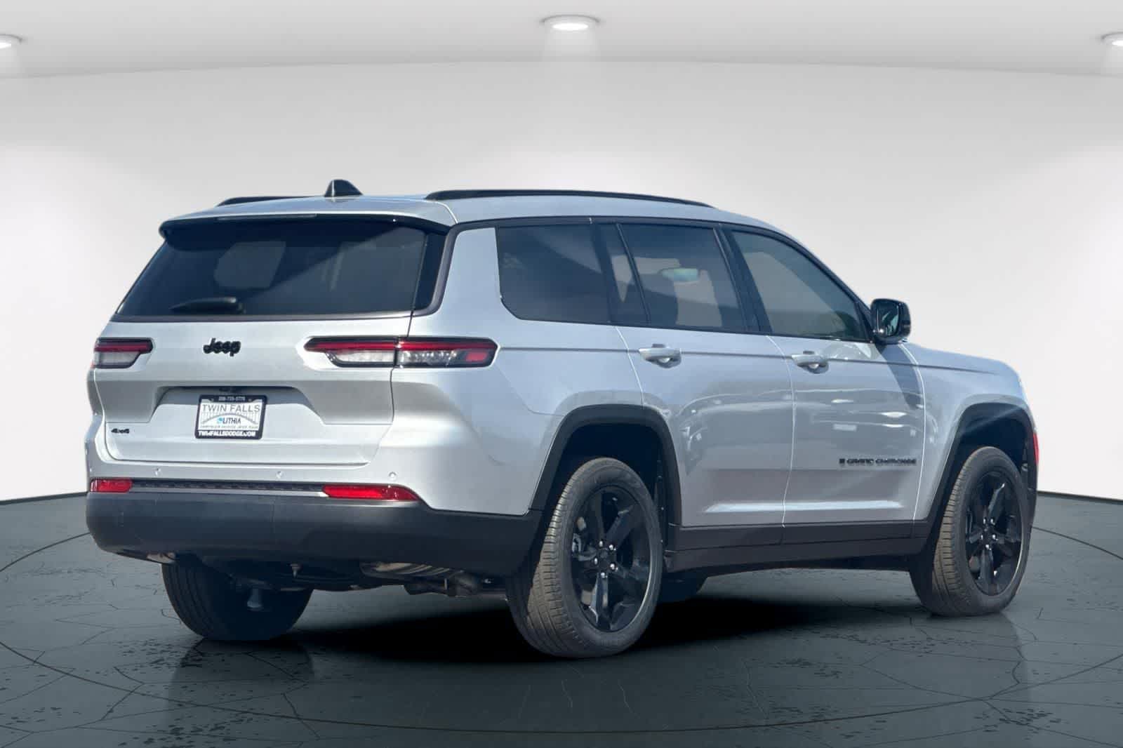 Thumbnail: 2026 Jeep Grand Cherokee - 2