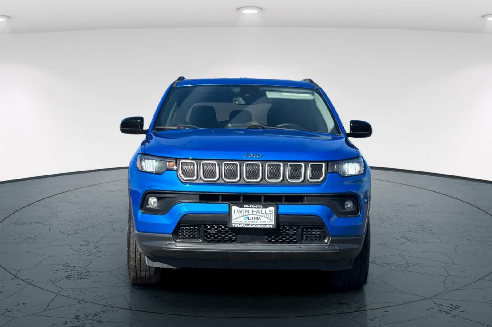Thumbnail: 2022 Jeep Compass - 10