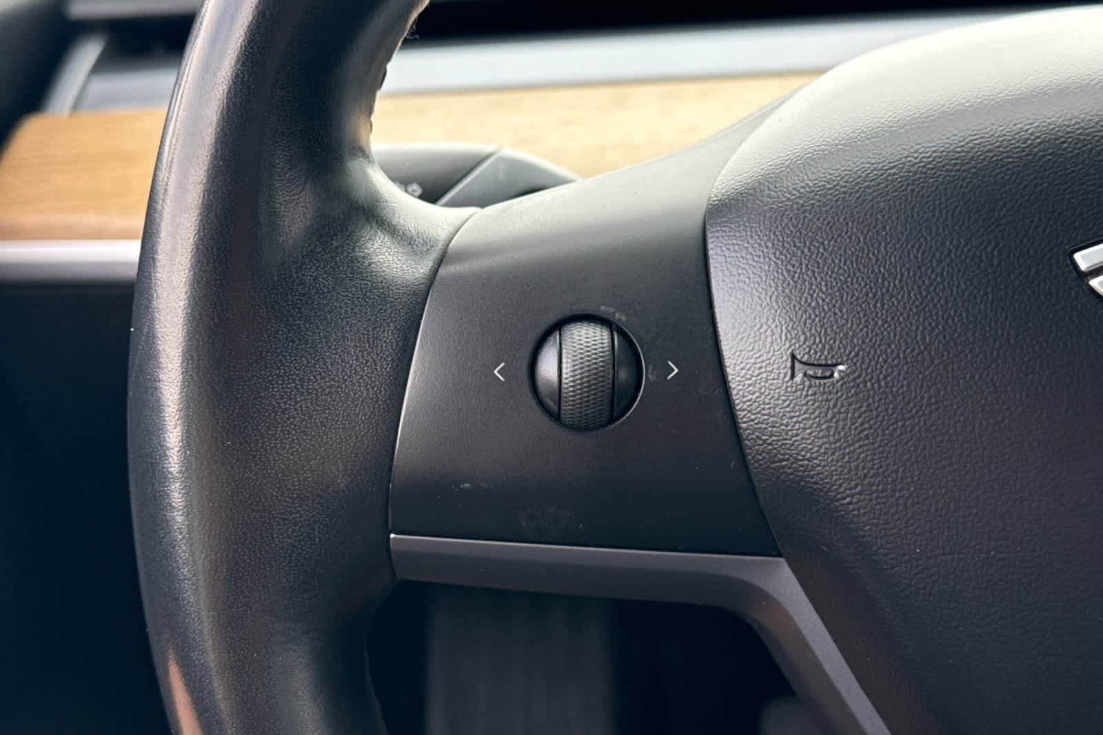 Thumbnail: 2019 Tesla Model 3 - 24