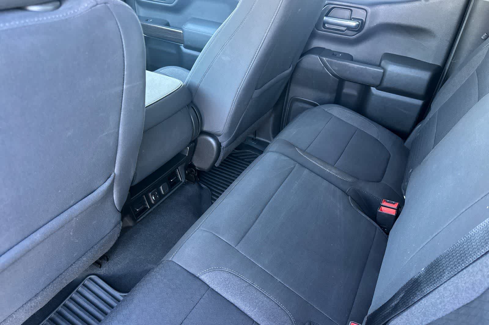 Thumbnail: 2021 Chevrolet Silverado 1500 - 4