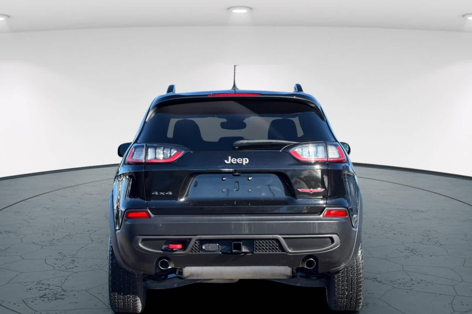 Thumbnail: 2022 Jeep Cherokee - 7