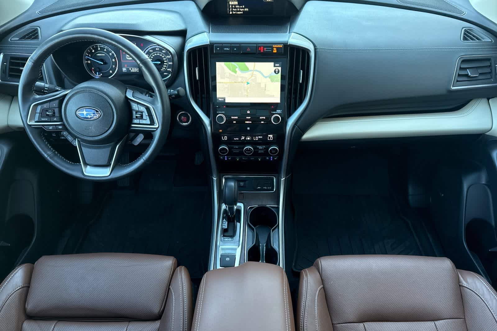 2022 Subaru Ascent Touring photo 3