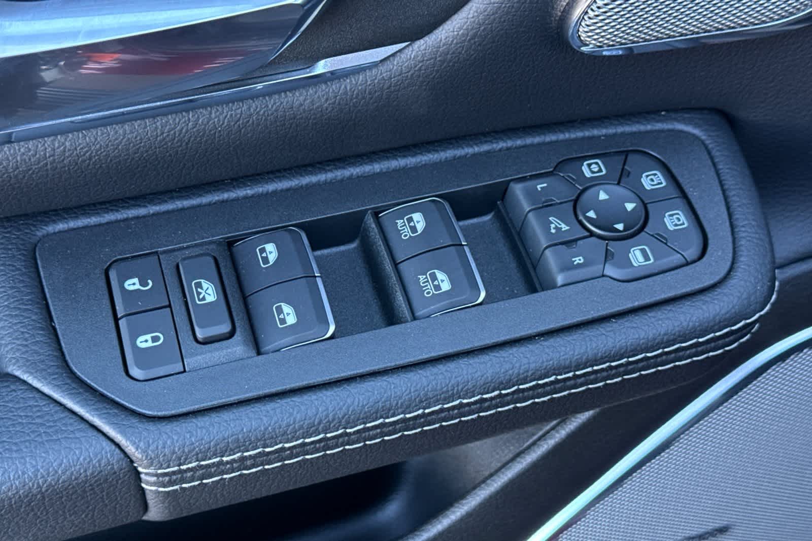 Thumbnail: 2026 RAM 1500 - 13