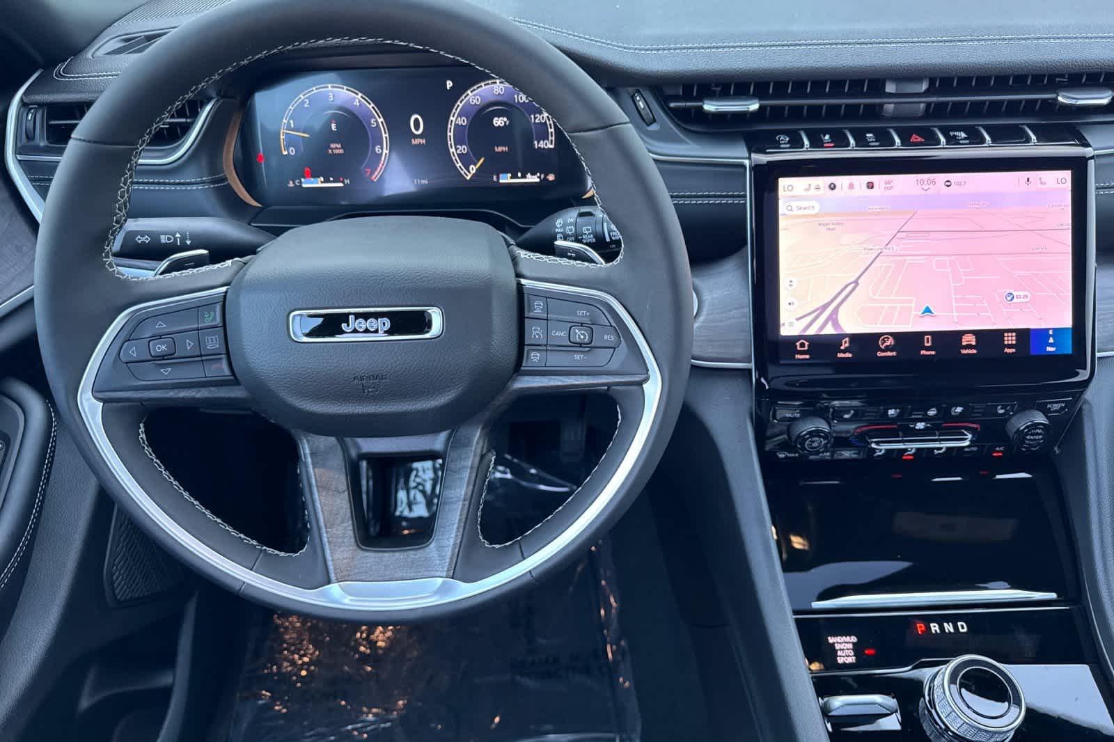 Thumbnail: 2025 Jeep Grand Cherokee - 14