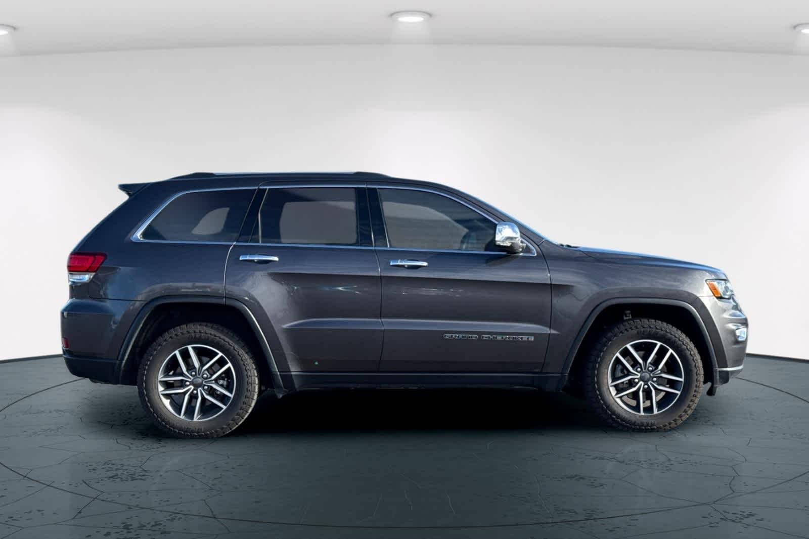 Thumbnail: 2020 Jeep Grand Cherokee - 6