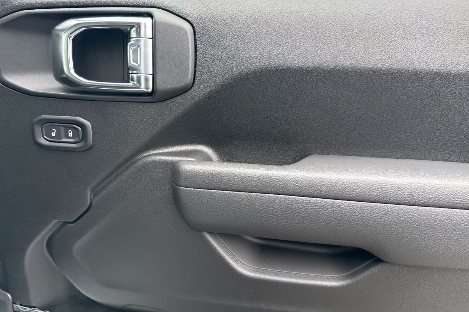 Thumbnail: 2026 Jeep Wrangler - 19