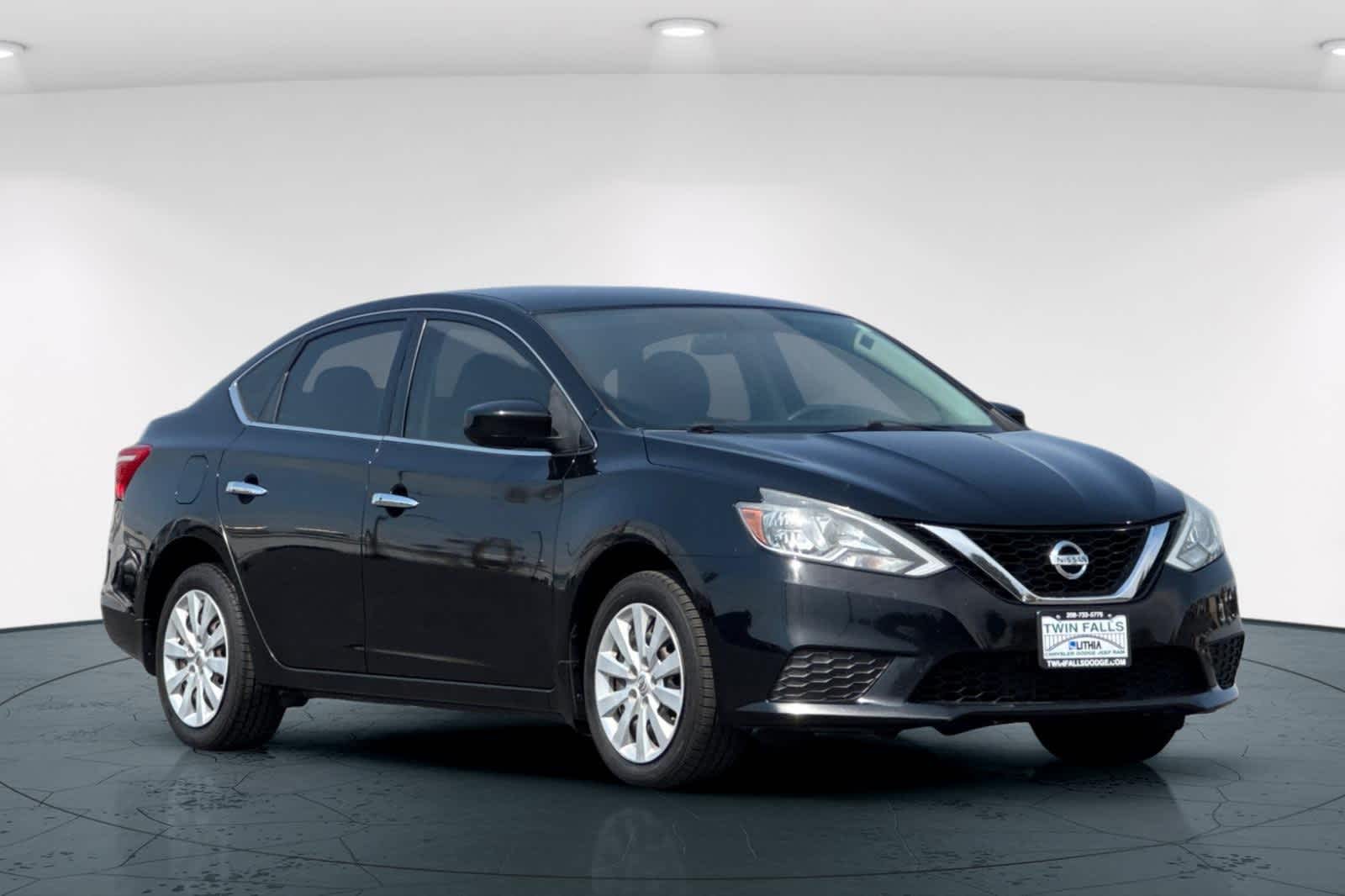 Thumbnail: 2016 Nissan Sentra - 5