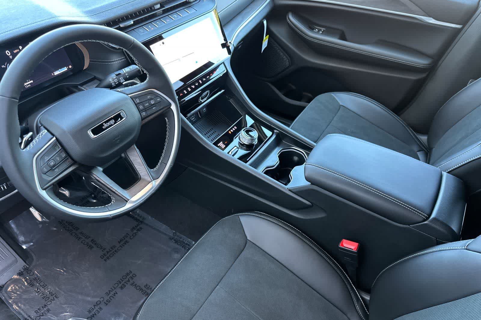 Thumbnail: 2026 Jeep Grand Cherokee - 11