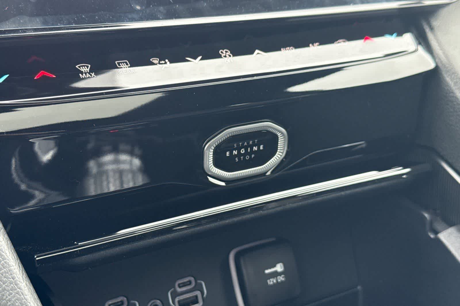 Thumbnail: 2026 Jeep Grand Cherokee - 25