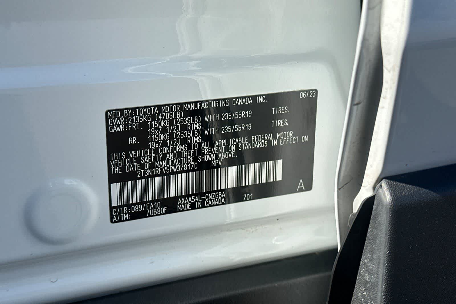 Thumbnail: 2023 Toyota RAV4 - 32