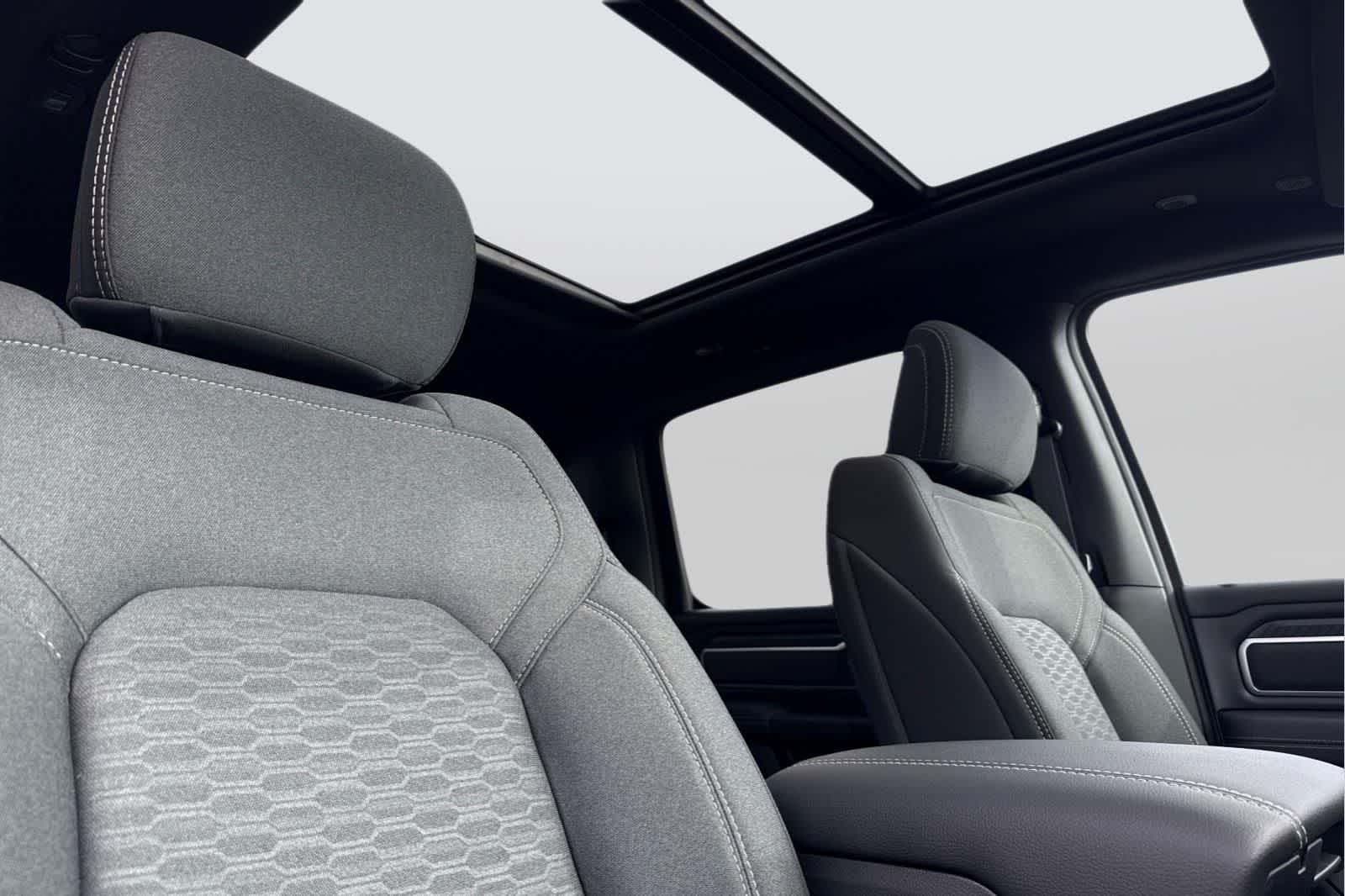 Thumbnail: 2026 RAM 1500 - 17