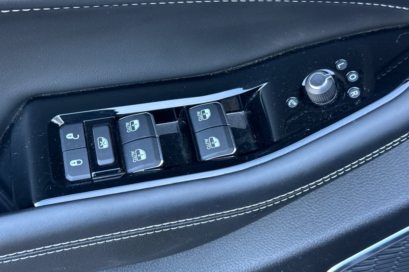 Thumbnail: 2023 Jeep Grand Cherokee - 13