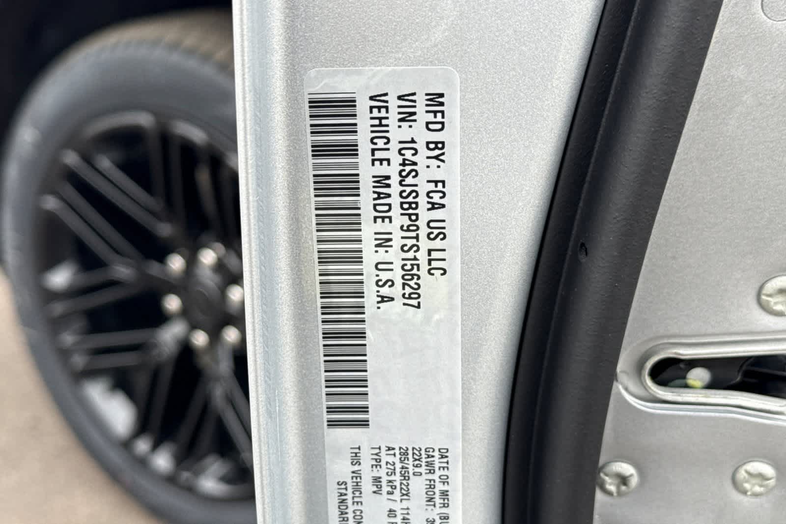 Thumbnail: 2026 Jeep Grand Wagoneer - 34