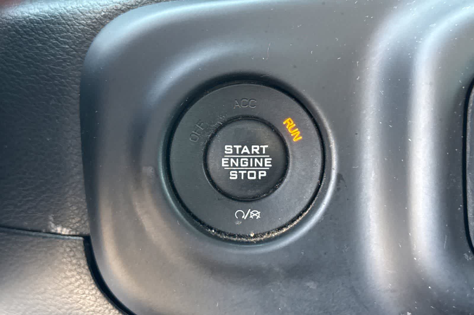 Thumbnail: 2020 Jeep Gladiator - 24