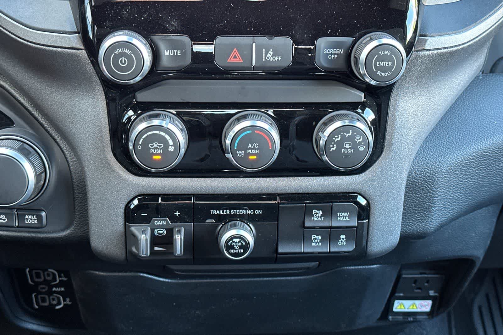 Thumbnail: 2026 RAM 1500 - 21