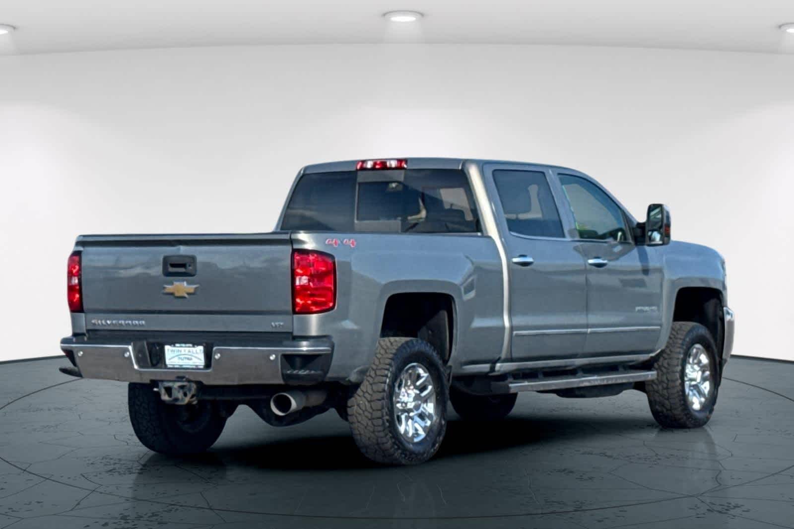 Thumbnail: 2017 Chevrolet Silverado 2500 - 2
