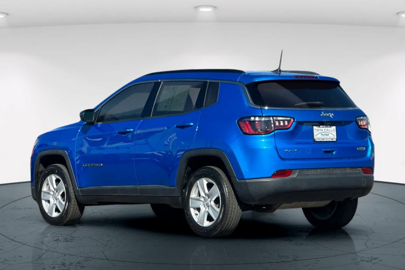 Thumbnail: 2022 Jeep Compass - 8