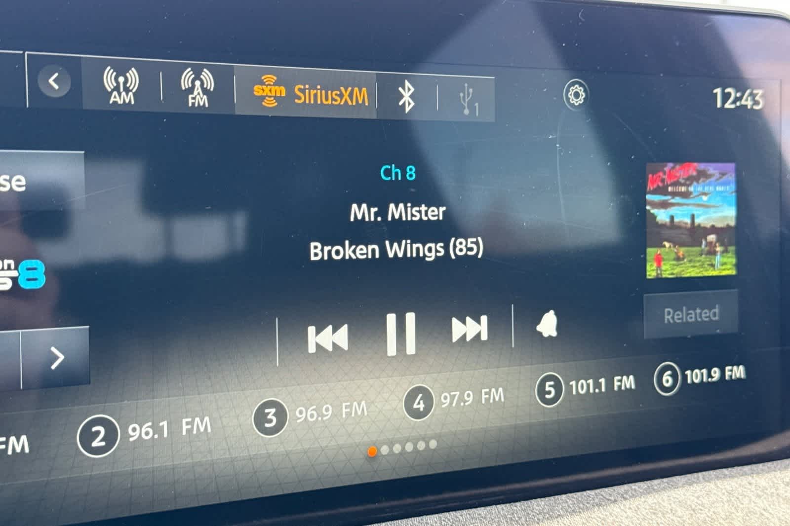 Thumbnail: 2025 Nissan Kicks - 19