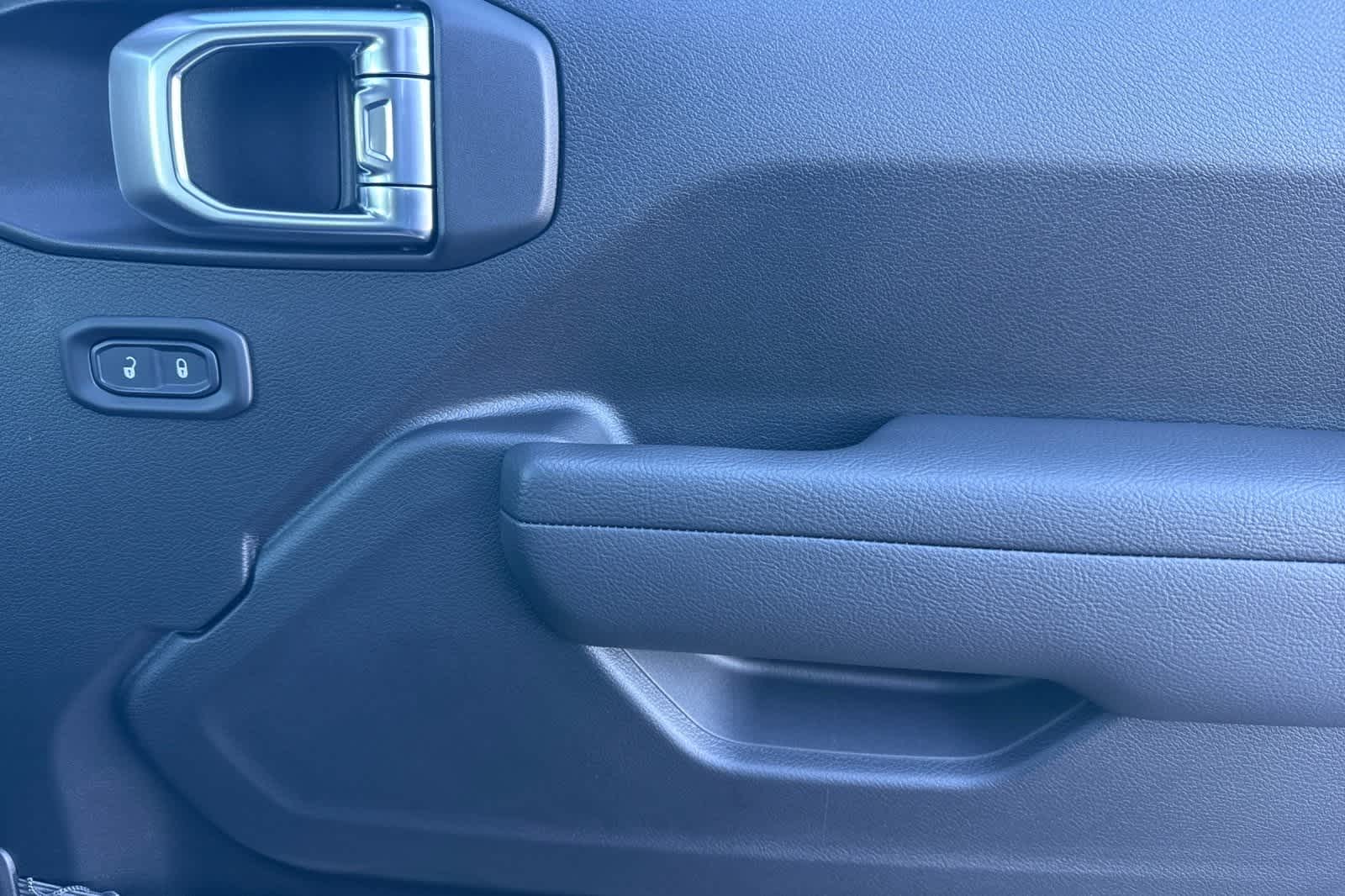 Thumbnail: 2026 Jeep Gladiator - 18