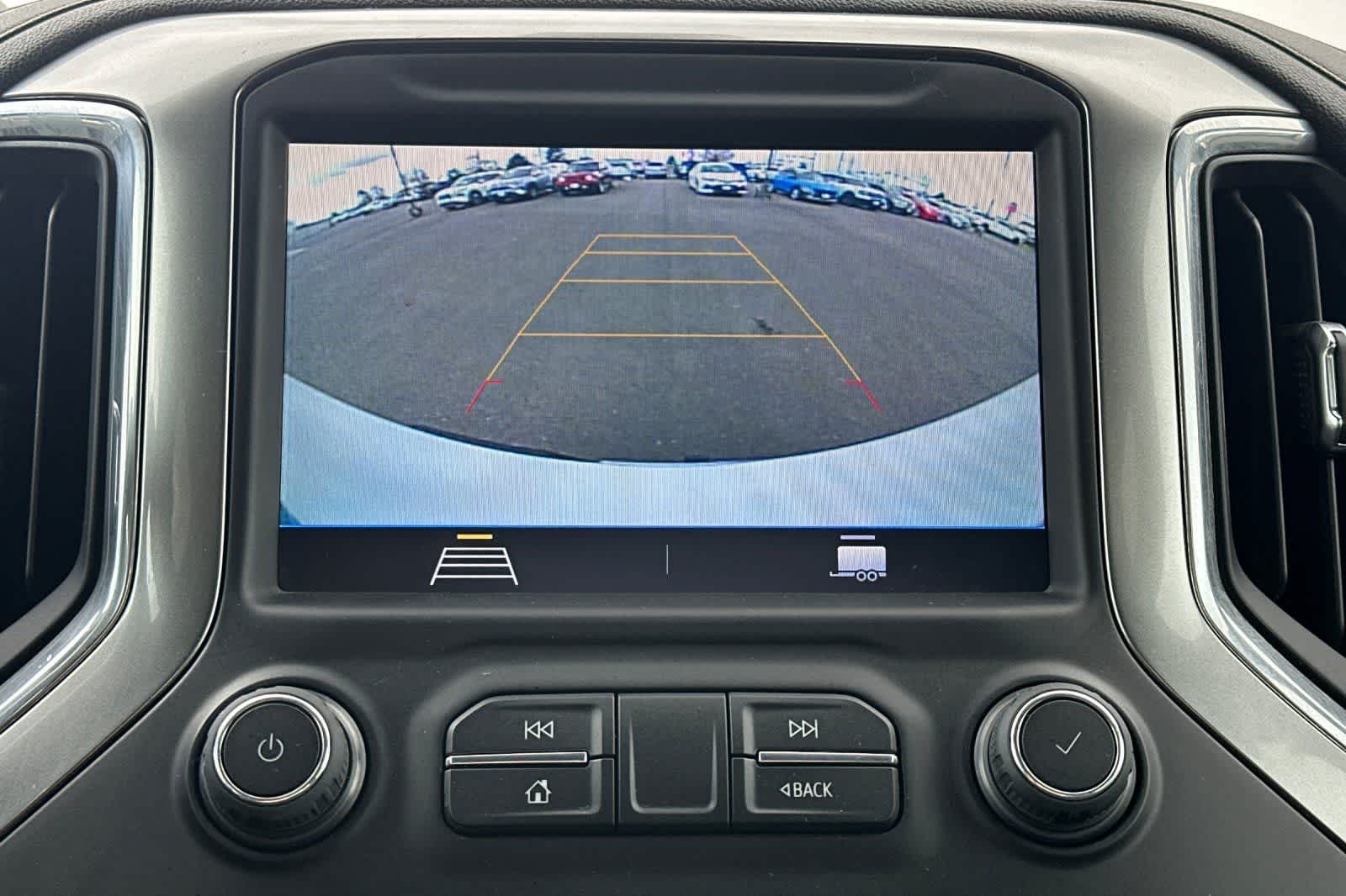 Thumbnail: 2022 Chevrolet Silverado 1500 - 19