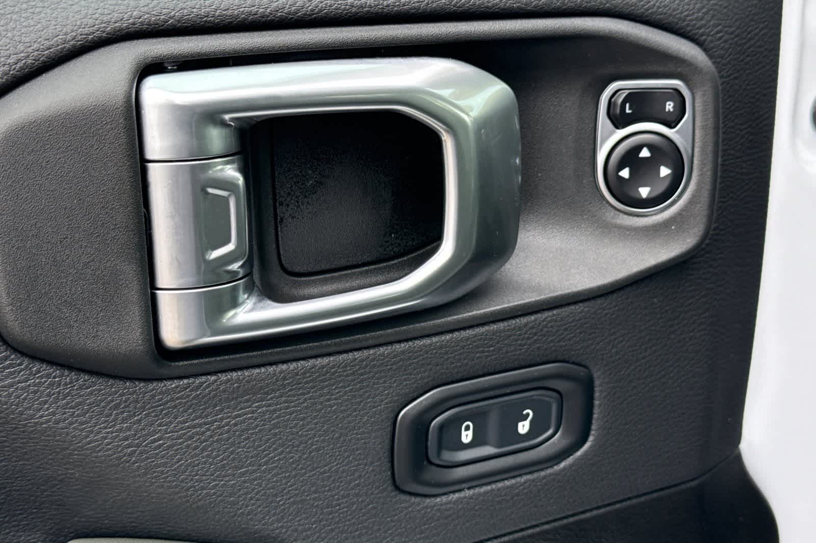 Thumbnail: 2026 Jeep Gladiator - 13