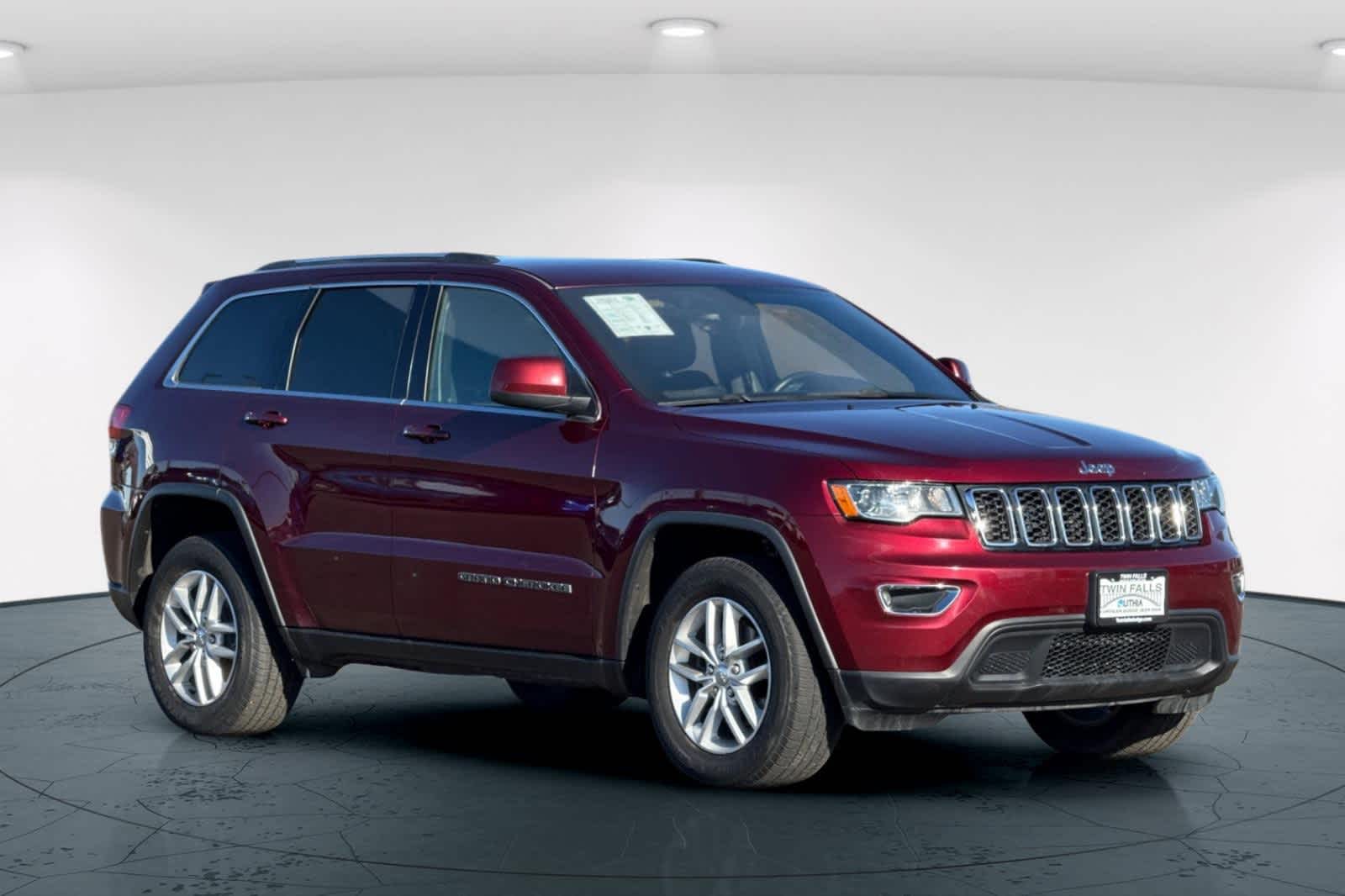 Thumbnail: 2017 Jeep Grand Cherokee - 5