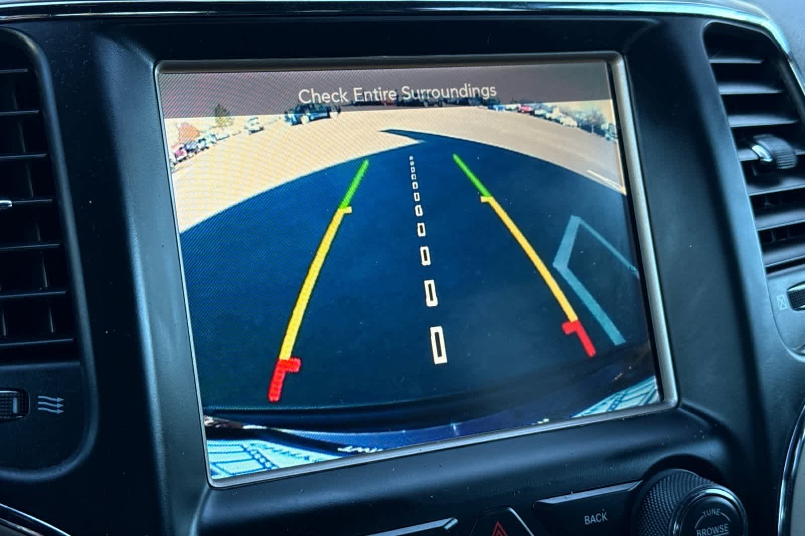 Thumbnail: 2017 Jeep Grand Cherokee - 21