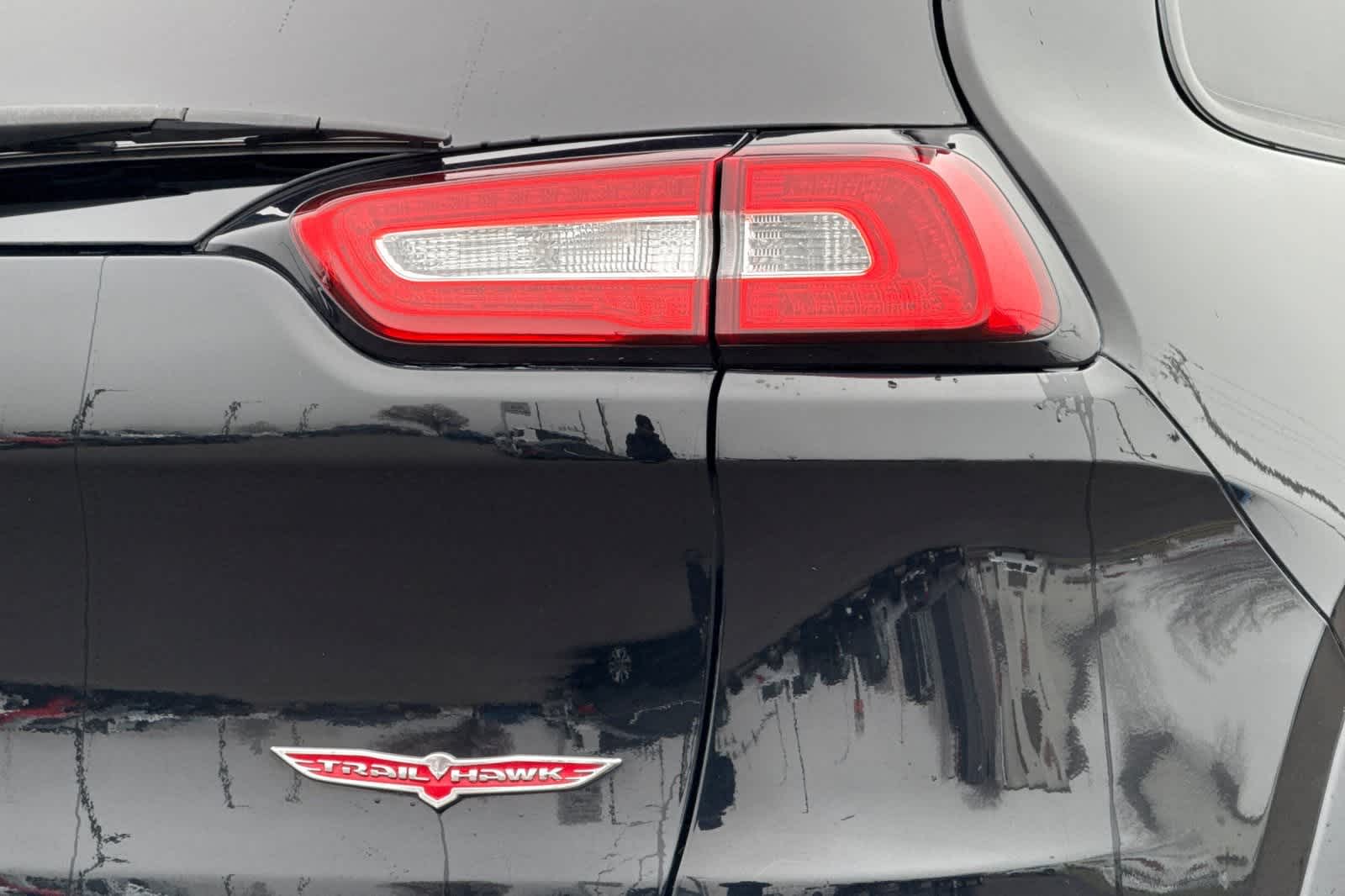 Thumbnail: 2018 Jeep Cherokee - 32