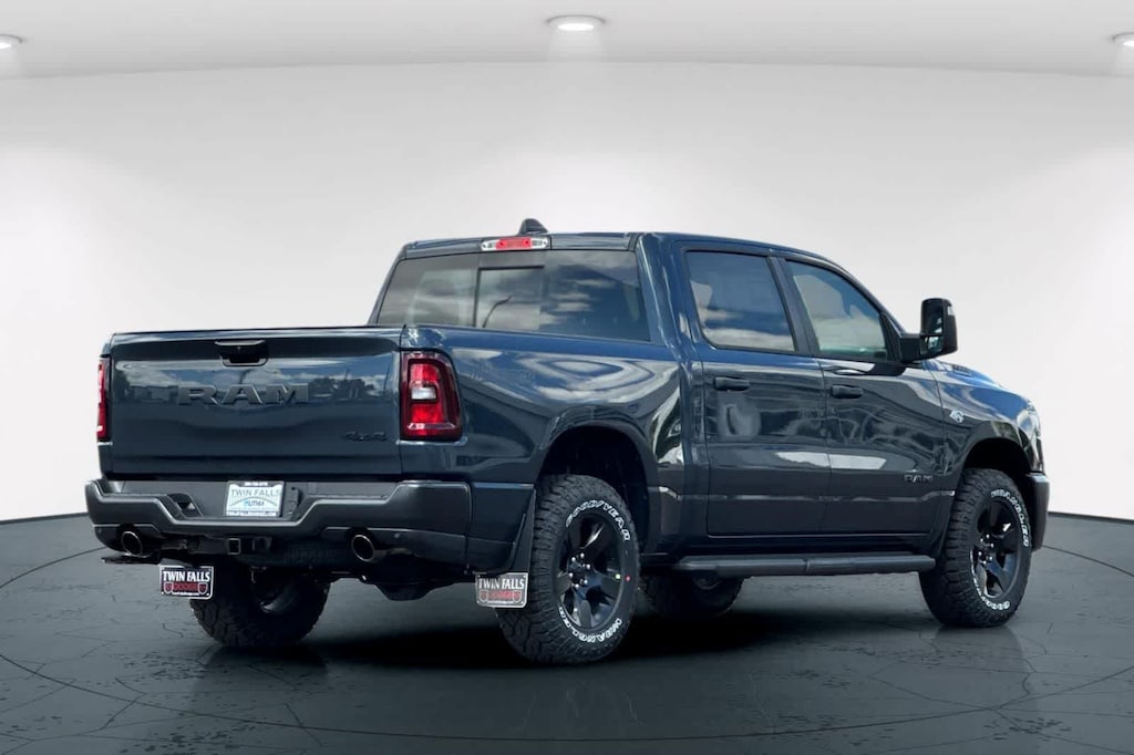New 2026 Ram 1500 WARLOCK CREW CAB 4X4 5'7 BOX Pickup