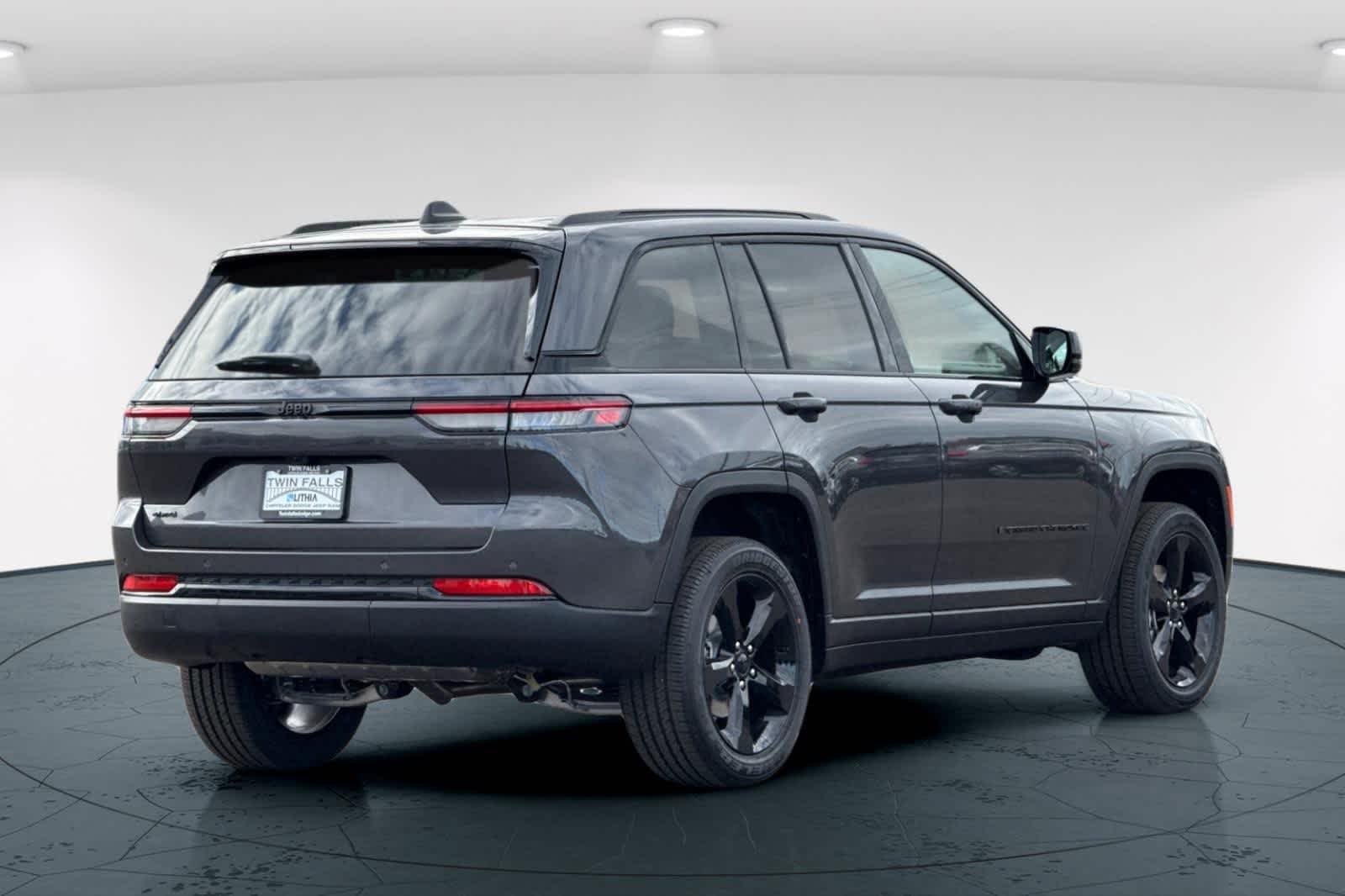 Thumbnail: 2025 Jeep Grand Cherokee - 2