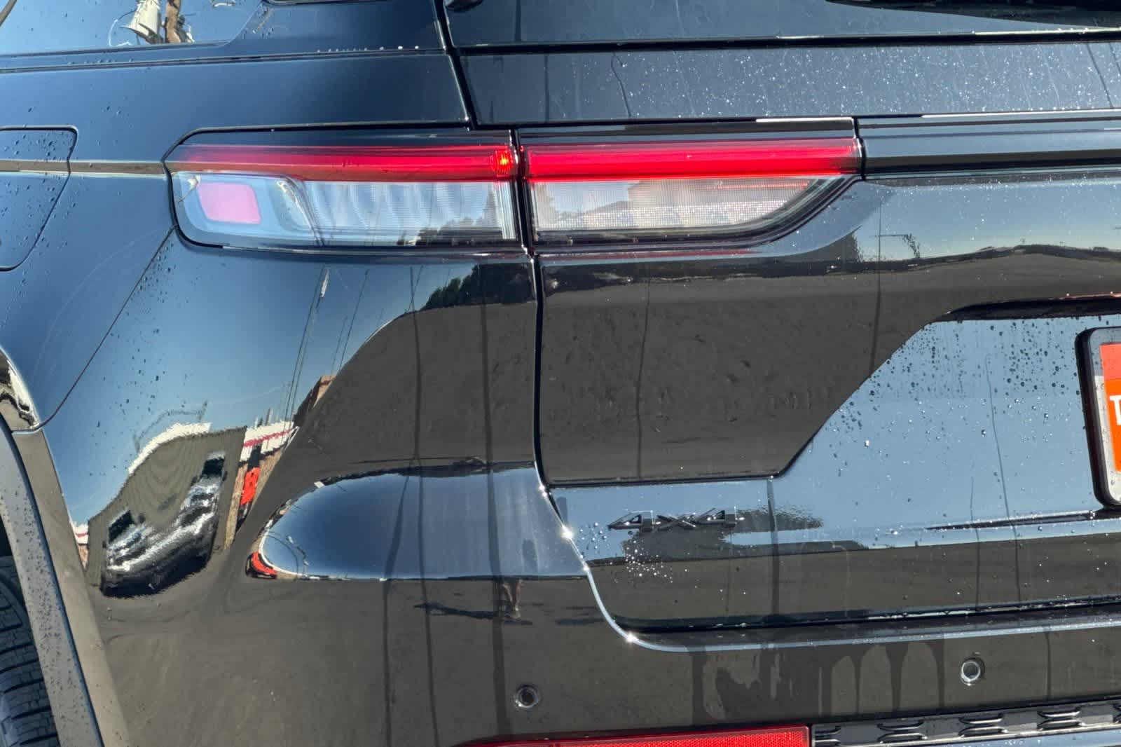 Thumbnail: 2025 Jeep Grand Cherokee - 32