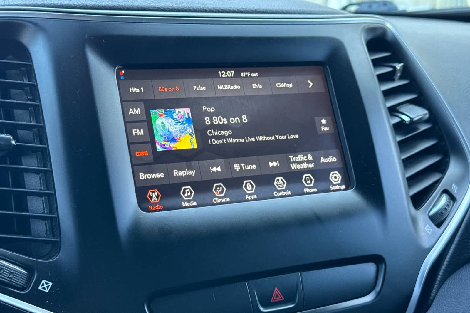 Thumbnail: 2019 Jeep Cherokee - 20