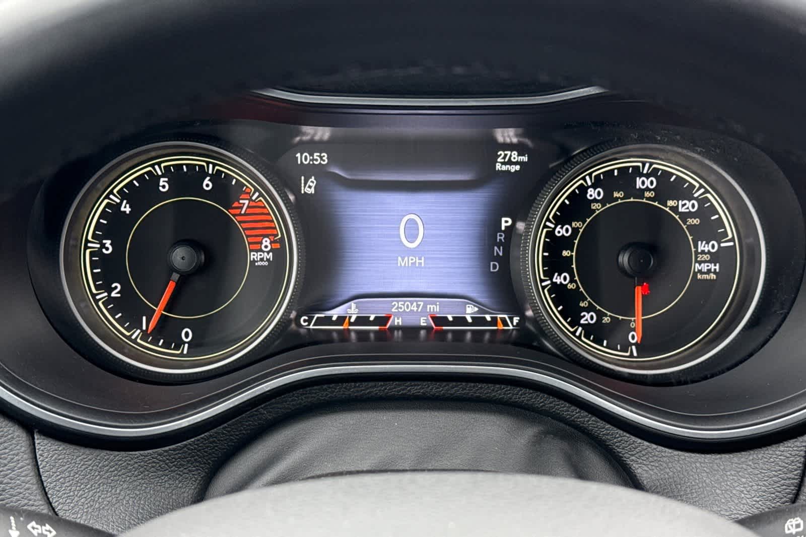 Thumbnail: 2021 Jeep Cherokee - 28