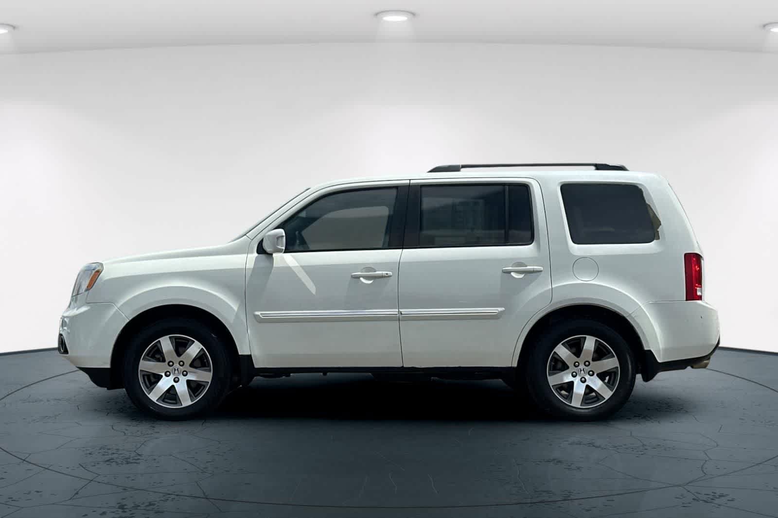 Thumbnail: 2015 Honda Pilot - 9