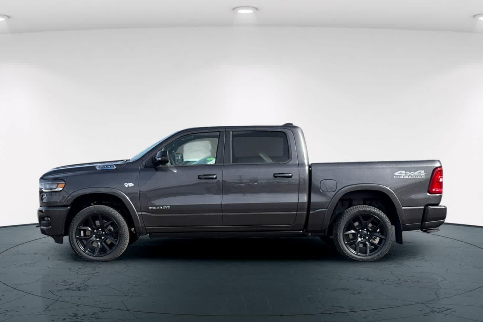 Thumbnail: 2026 RAM 1500 - 9