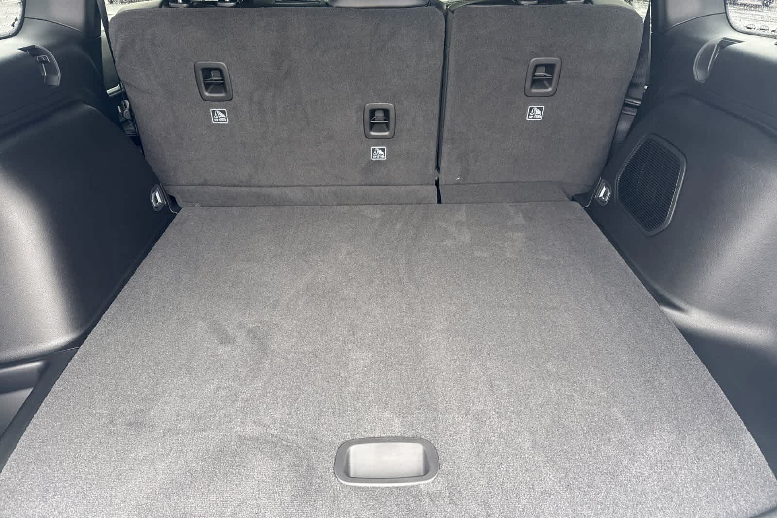 Thumbnail: 2026 Jeep Grand Cherokee - 16