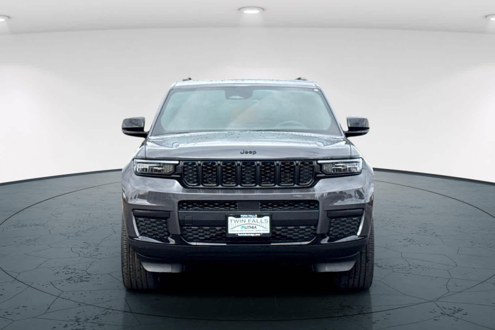 Thumbnail: 2025 Jeep Grand Cherokee - 10