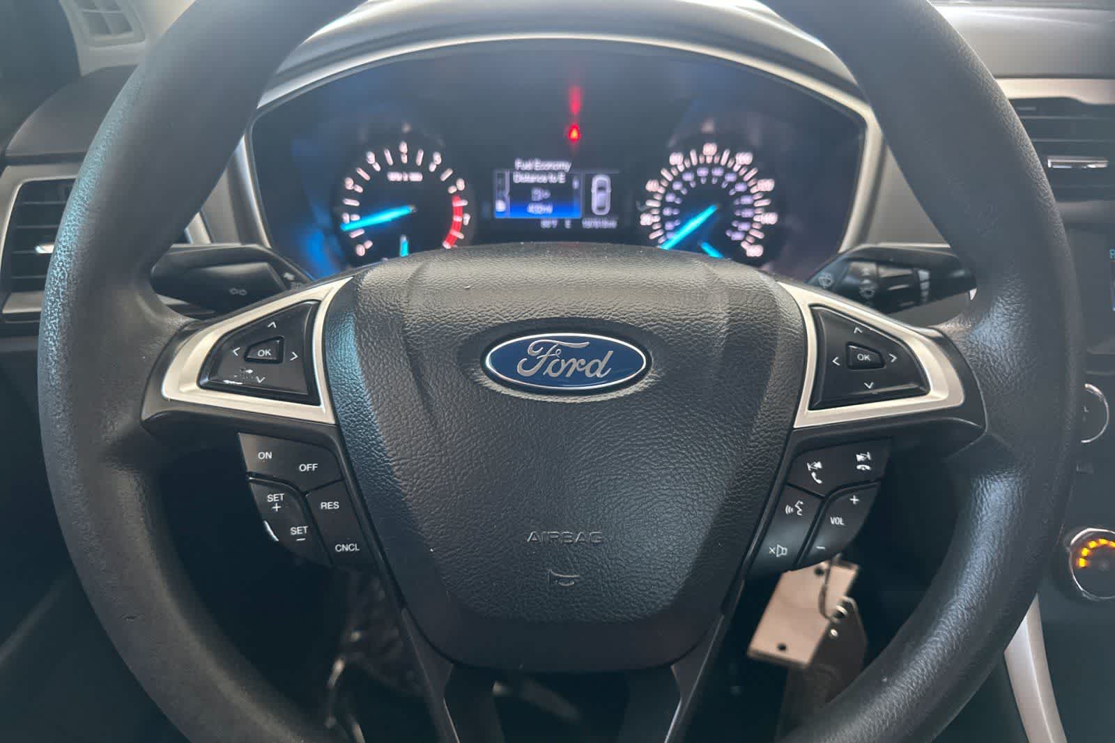 Thumbnail: 2014 Ford Fusion - 22