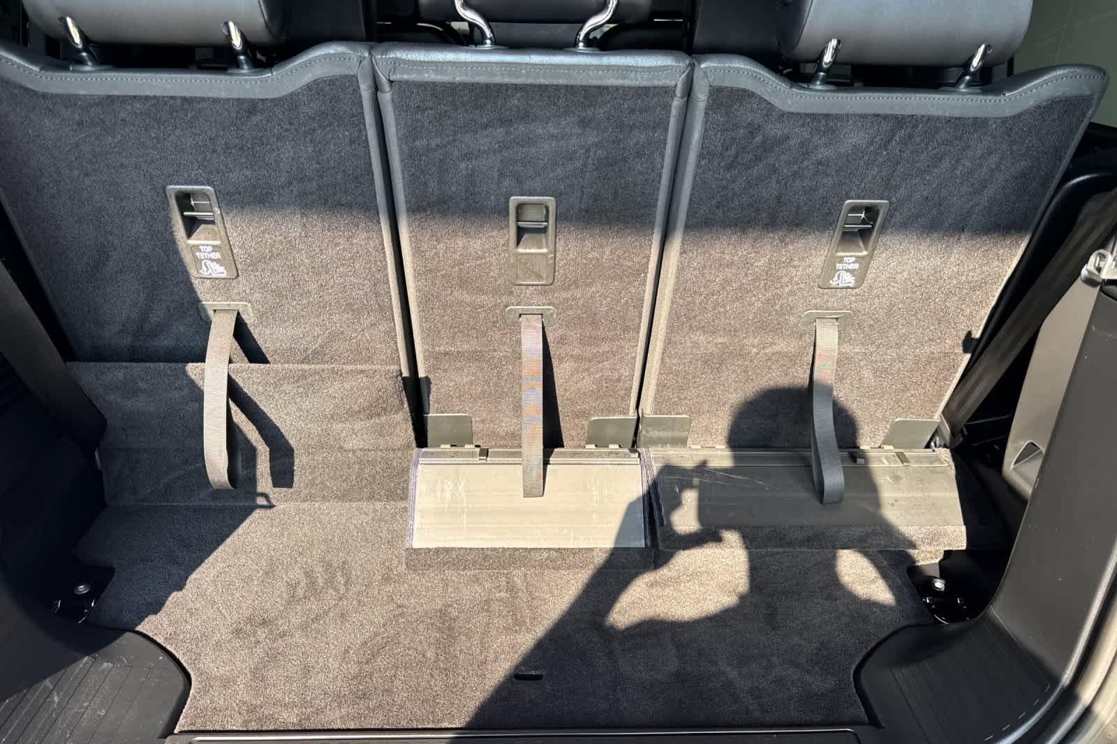 Thumbnail: 2024 Land Rover Defender - 17
