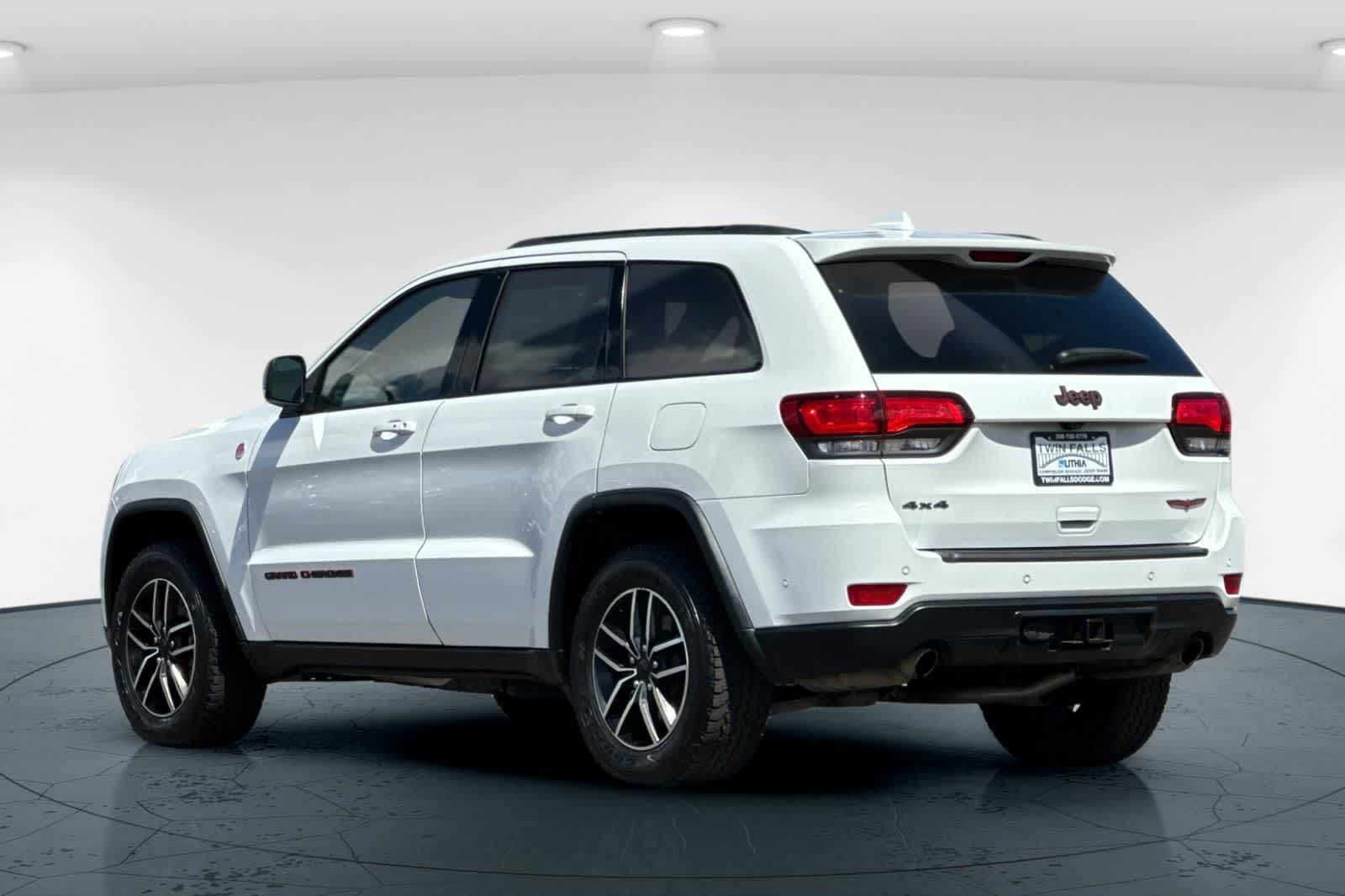 Thumbnail: 2021 Jeep Grand Cherokee - 8