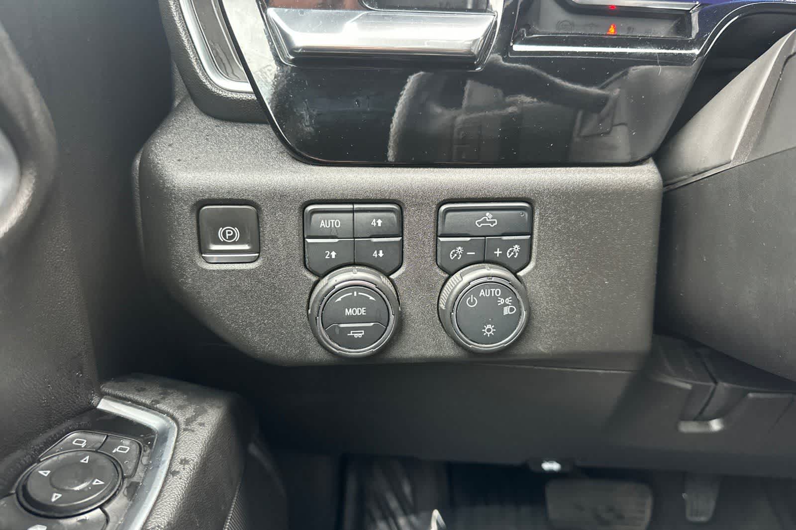 Thumbnail: 2022 Chevrolet Silverado 1500 - 29