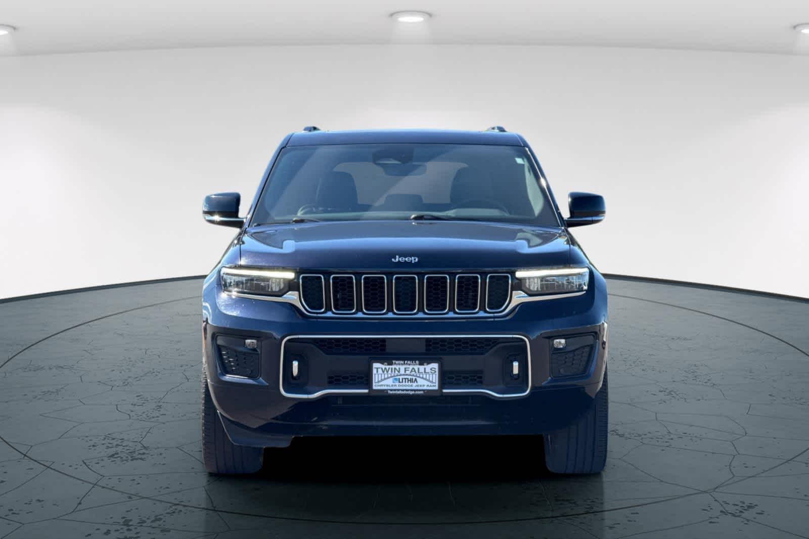 Thumbnail: 2023 Jeep Grand Cherokee - 10