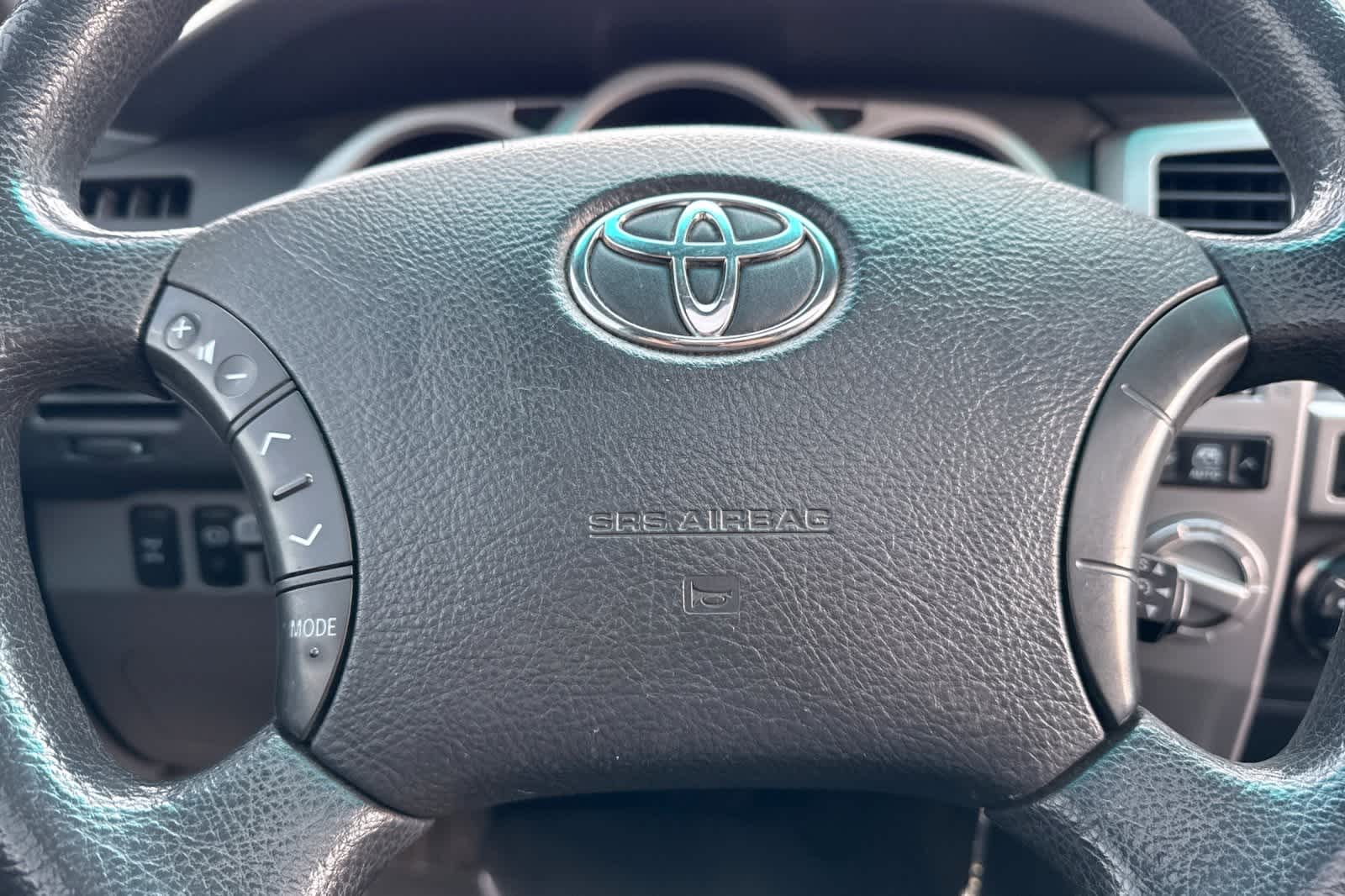 Thumbnail: 2005 Toyota 4Runner - 23