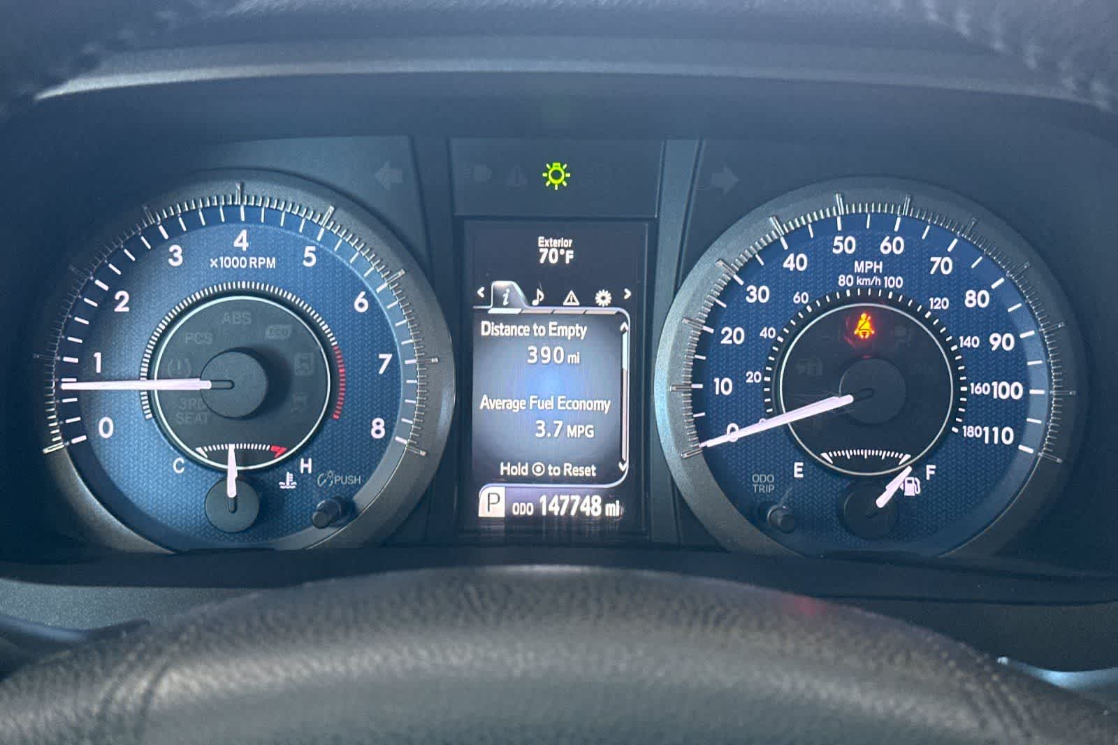 Thumbnail: 2015 Toyota Sienna - 28