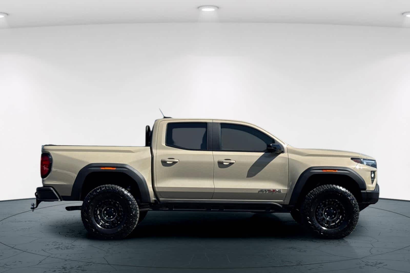 2024 GMC Canyon AT4X 6