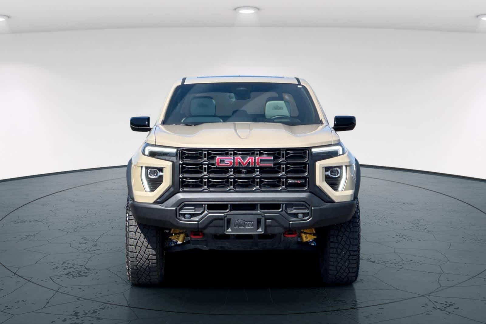 2024 GMC Canyon AT4X 10